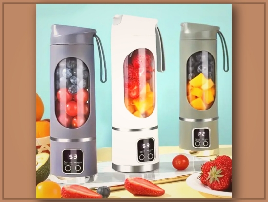 Picture of Portable USB Rechargeable Blender & Juicer – Easy Clean, 10.14oz-16.91oz Capacity, Perfect for Drinks & Smoothies